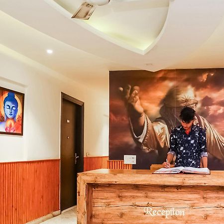 Hotel O Shri Sai Delhi  Exteriör bild
