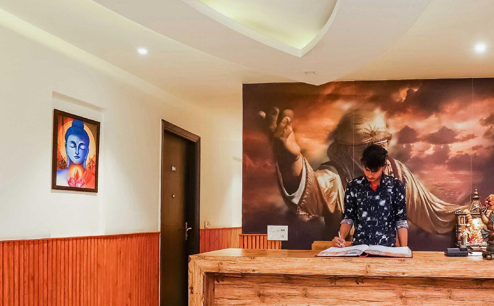 Hotel O Shri Sai Delhi  Exteriör bild