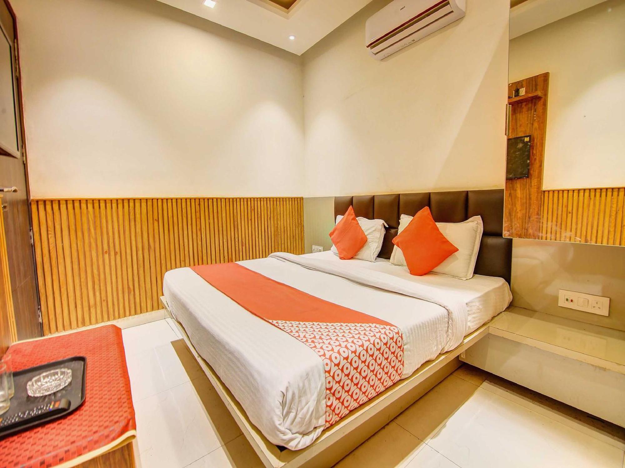 Hotel O Shri Sai Delhi  Exteriör bild